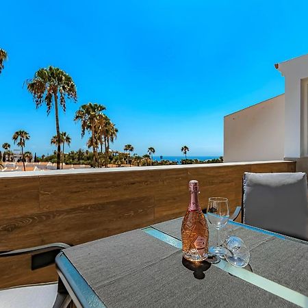 Apart Luxury Apartment In Island Village. Адехе Екстер'єр фото