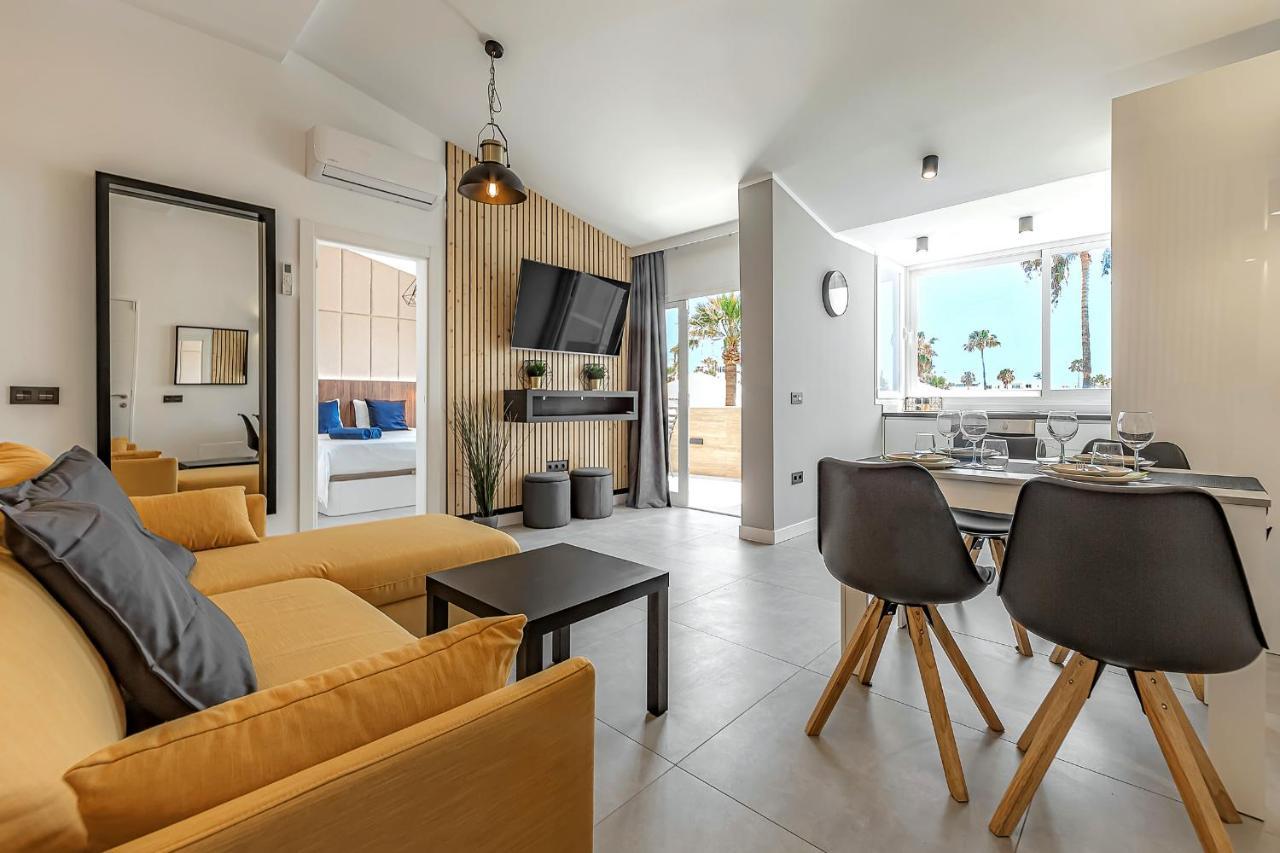 Apart Luxury Apartment In Island Village. Адехе Екстер'єр фото