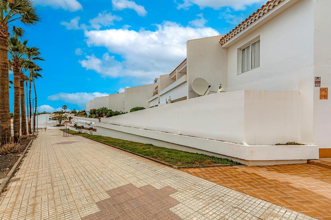 Apart Luxury Apartment In Island Village. Адехе Екстер'єр фото